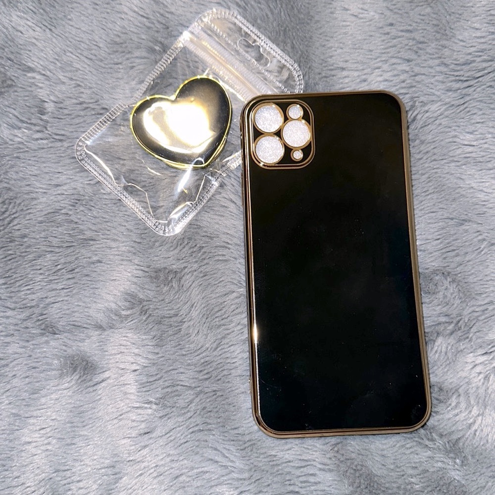 iPhone 14 Pro Max Black/Gold Case with Heart Collapsable Stand